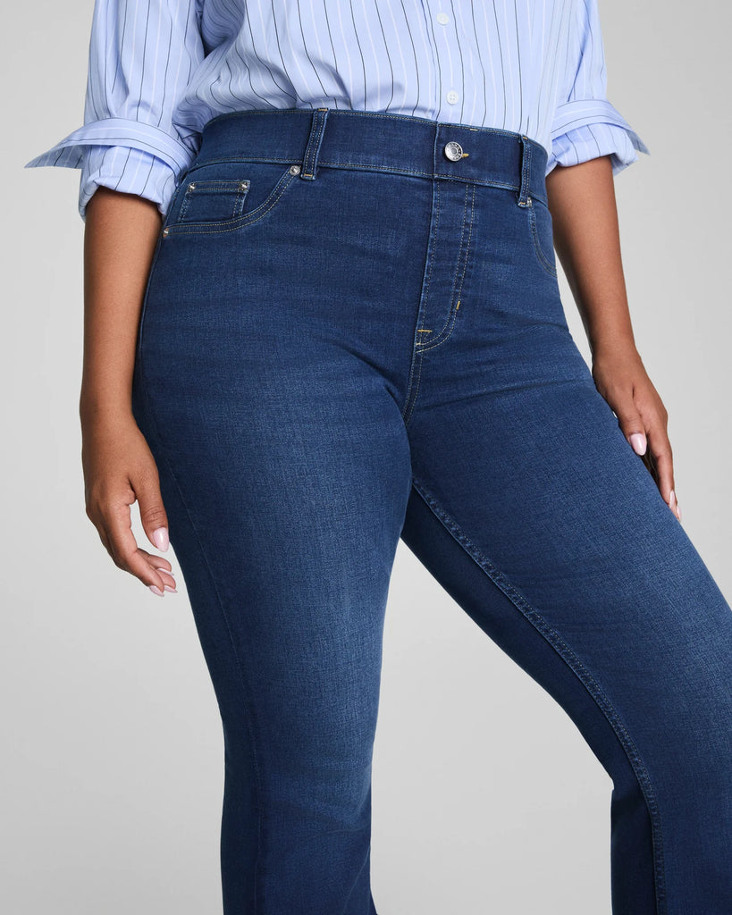 SPANXshape™ EveryWear
Flare Jeans