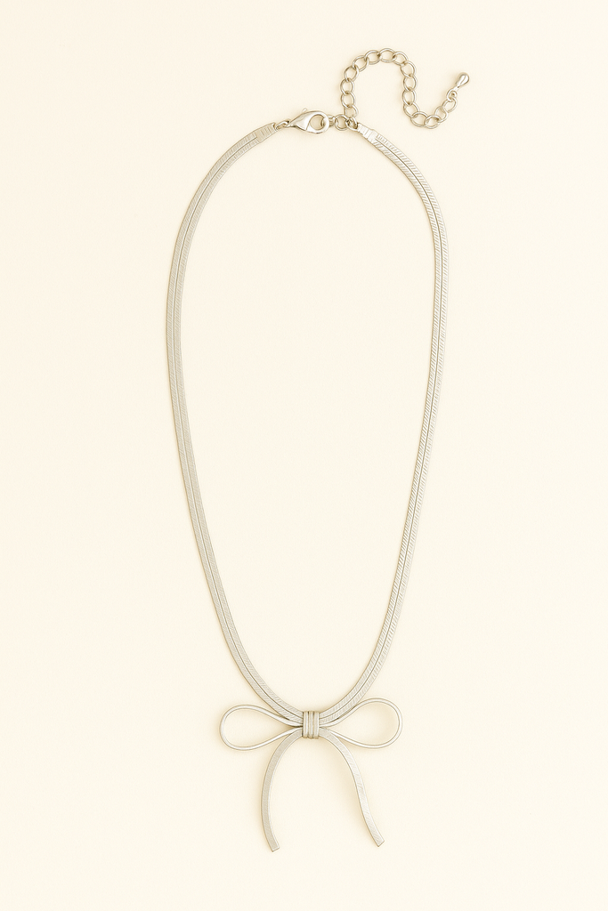 Chic Bow Necklace